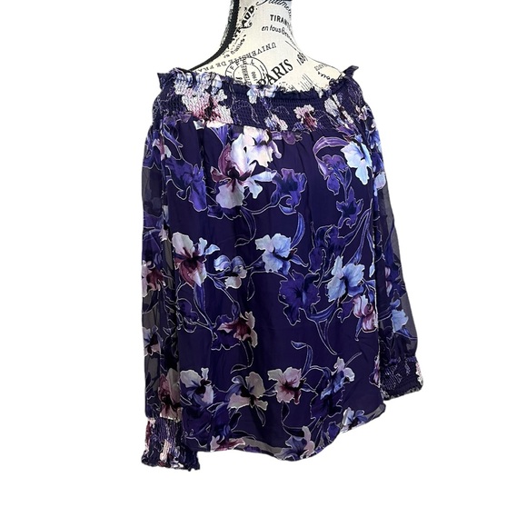 Silk Floral Burnout Off Shoulder Blouse - Picture 5 of 13